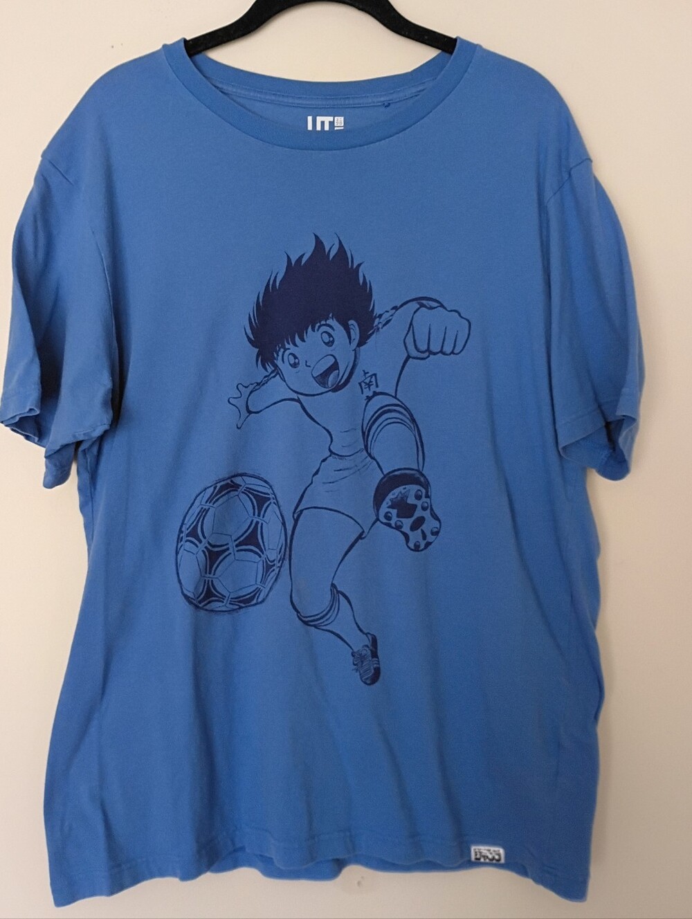 Uniqlo Anime UT Captain Tsubasa Soccer T Shirt in Blue Size XL